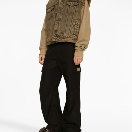 Dolce & Gabbana Cargo With Logo Plaque